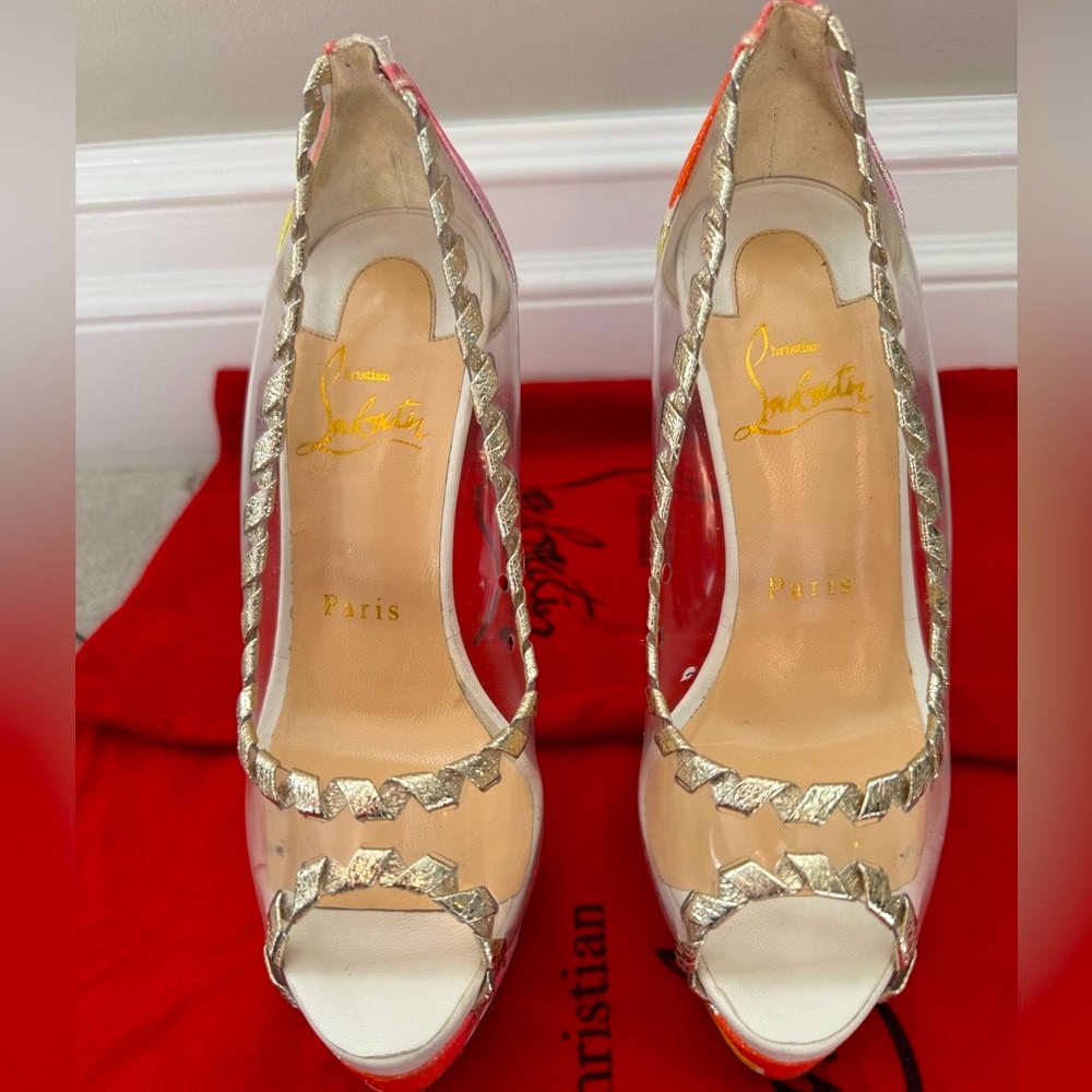 FICTOIRE TRANSPARENT PLATFORM RED SOLE PUMP IN PINK/GOLD size 35.5